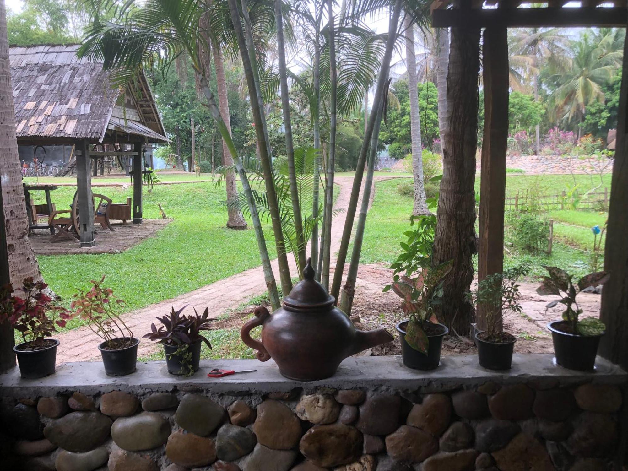 On The Mekong Resort Luang Prabang Exterior foto